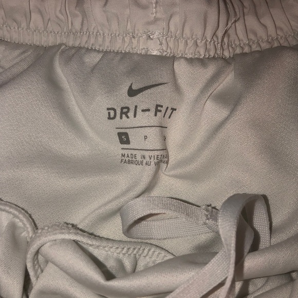 nike dry-fit shorts - Picture 2 of 4